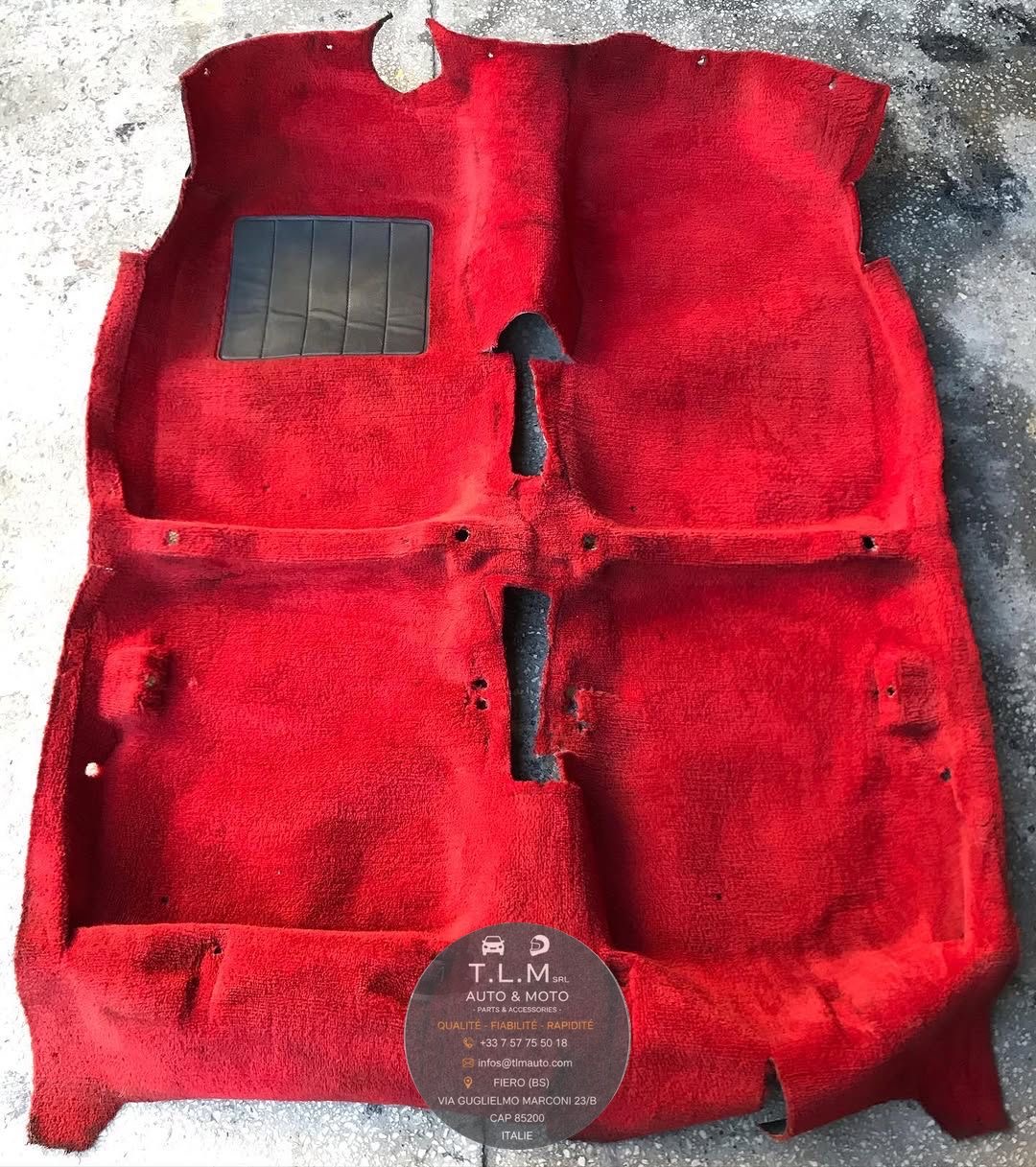 Moquette intérieur rouge - Image 2