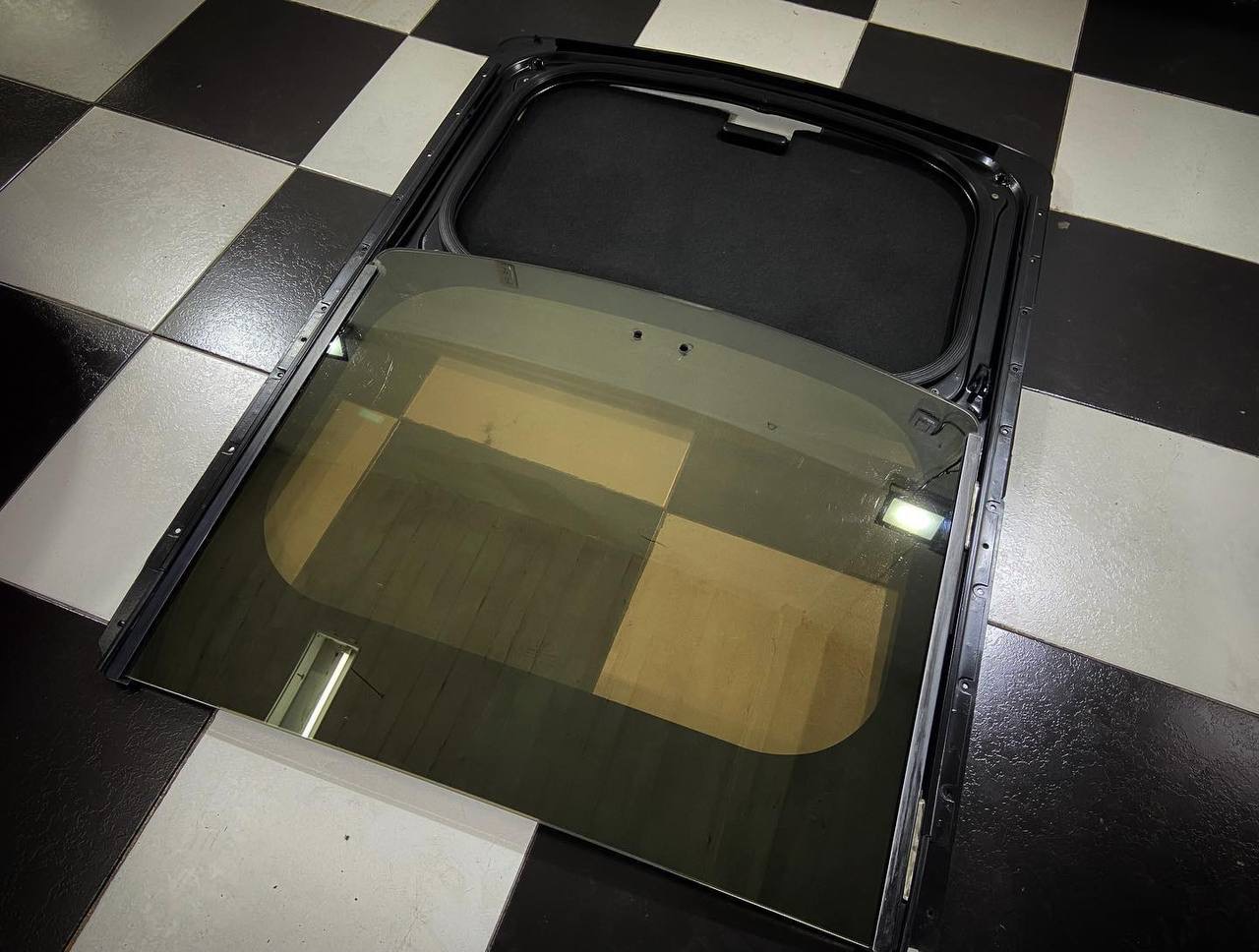 Toit ouvrant complet Peugeot 205 GTI – Origine Peugeot - Image 2